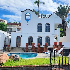 hill-house-mazatlan.mazatlan-hotels.com/